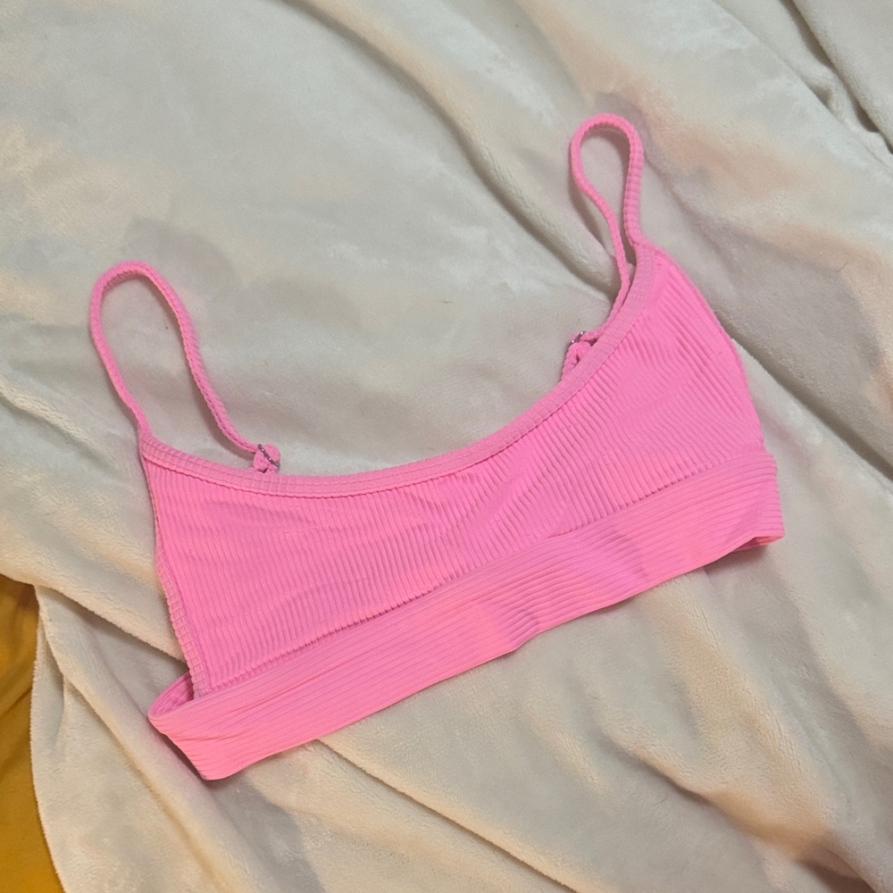 FRANKIES BIKINI TOP